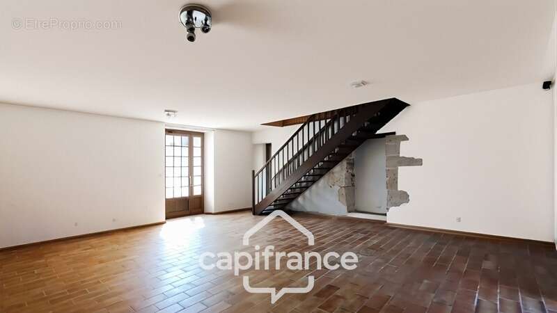 Maison type longère à Rénover  20 pièces  (47) - photo 34
