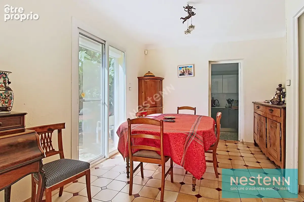 Maison spacieuse à vendre à Istres - 5 chambres avec piscine - photo 6