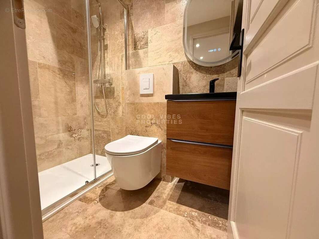 SOUS OFFRE Mougins Sud, Villa au calme, jardin, piscine, pkgs - photo 6