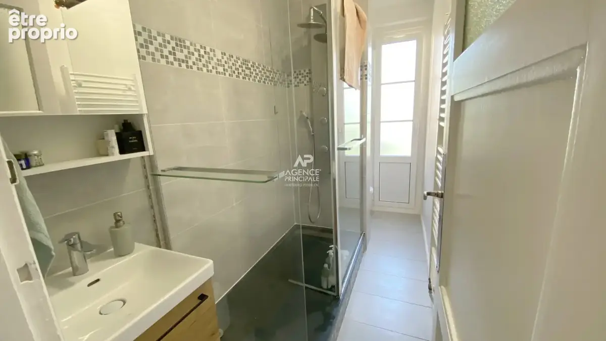 Appartement 2 pièces à vendre à Viroflay - Proche gare et écoles - photo 4