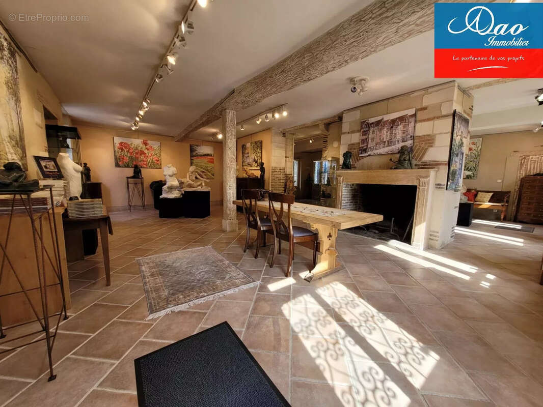 Maison à LA CHAPELLE-SAINT-LUC