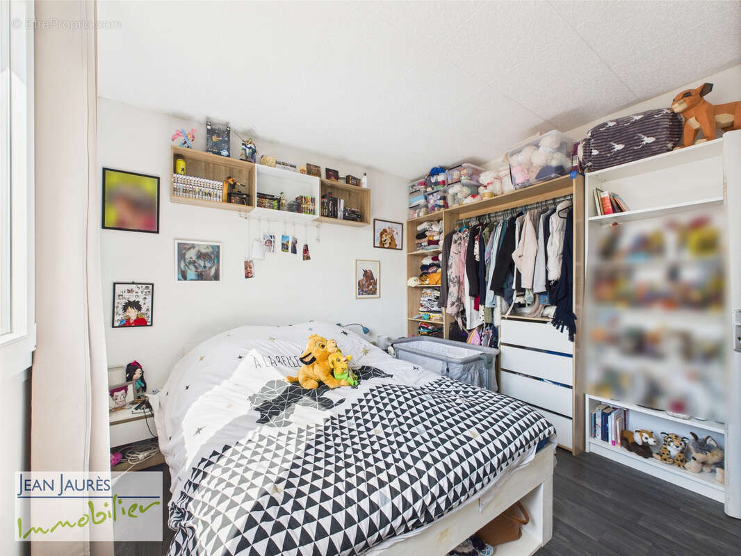 Appartement à SAINTE-SAVINE