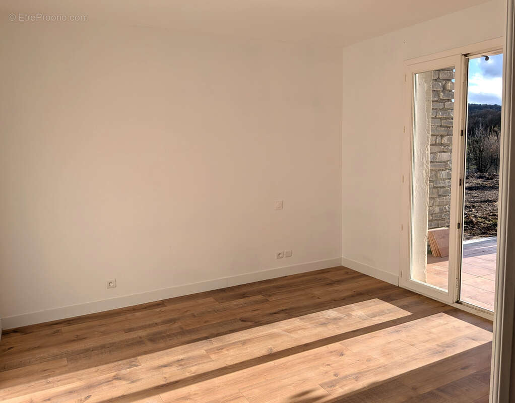 Appartement à SAINT-MARTIN-DE-LONDRES
