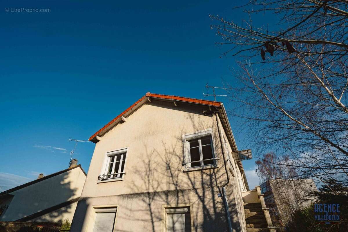 Appartement à LES CLAYES-SOUS-BOIS