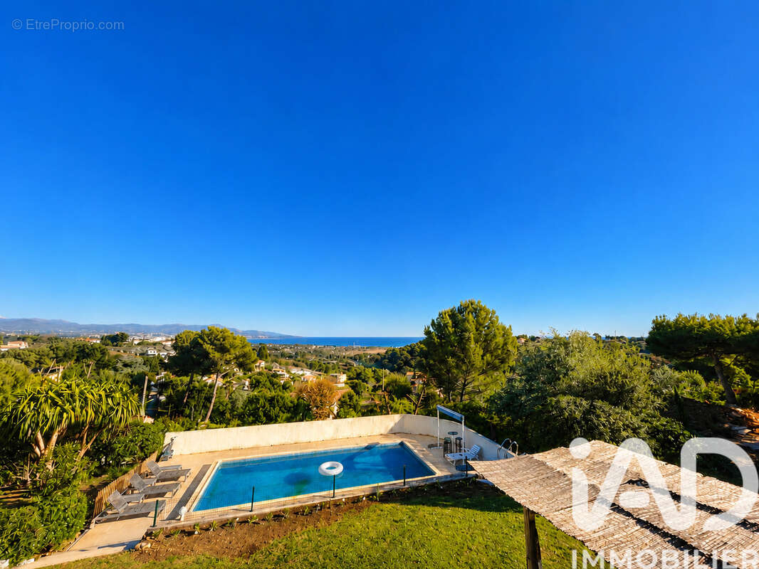 Maison 350 m² à Antibes  - photo 3
