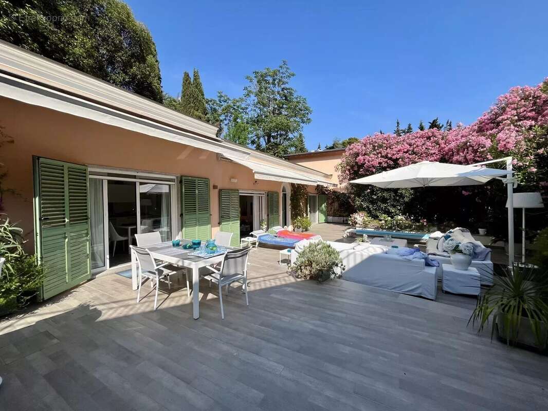 Eze bord de Mer appartement / maison, grand extérieur. - photo 4