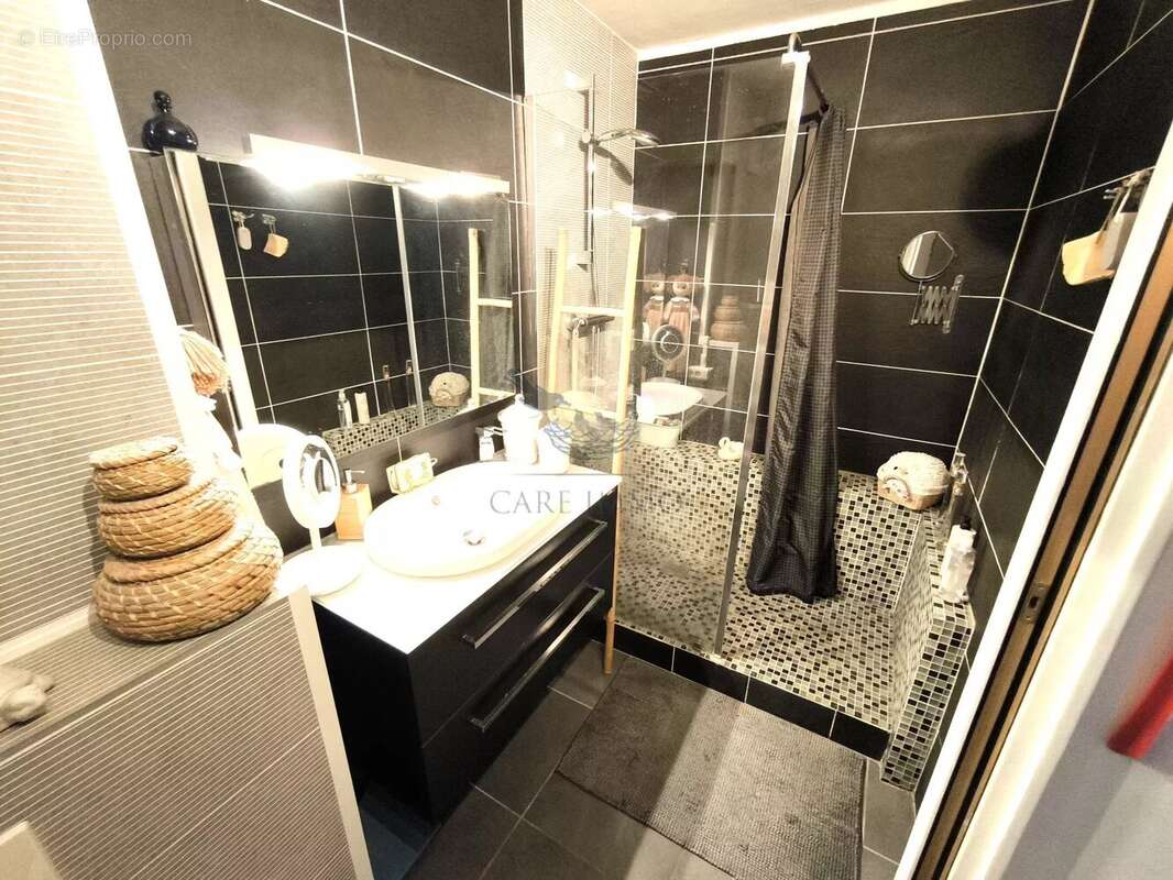 Appartement à SAINTE-FOY-LES-LYON