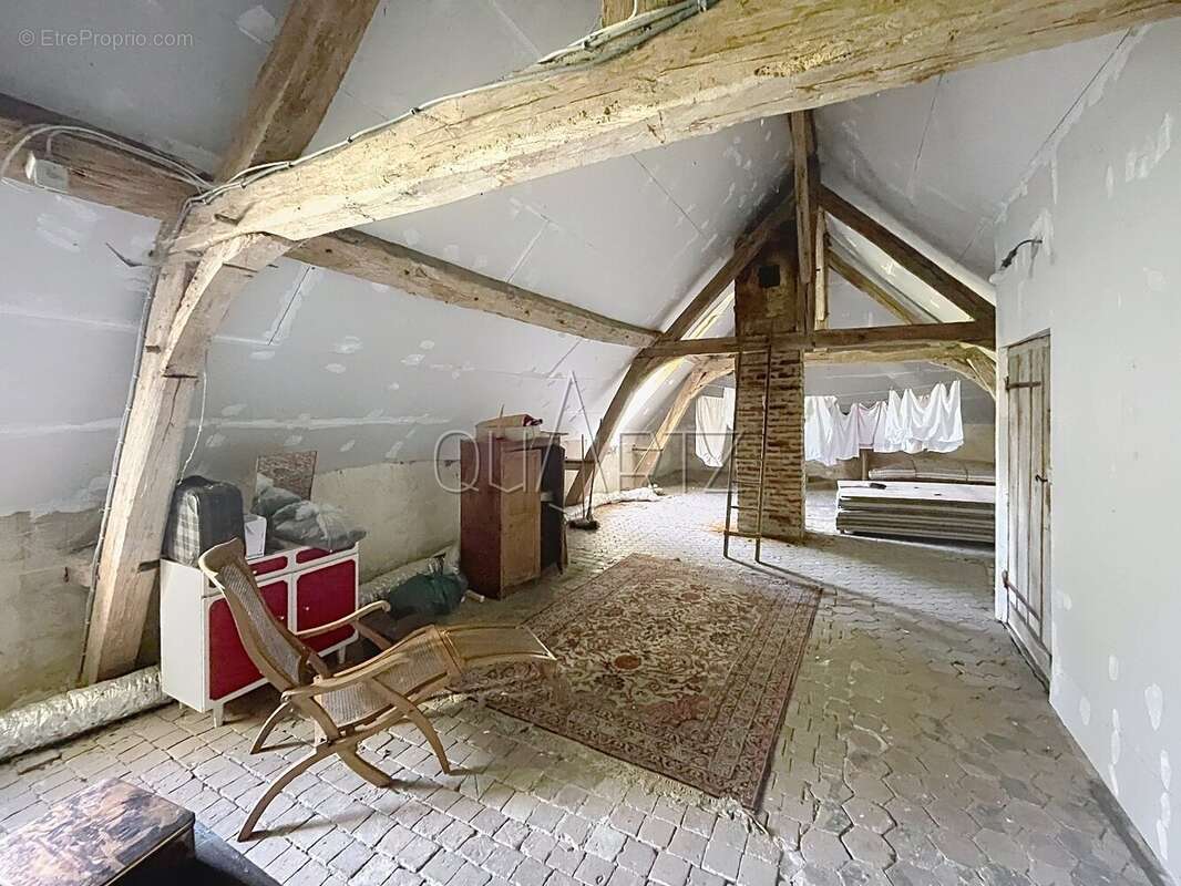 Charme et campagne pour cet ancien presbytère - photo 21