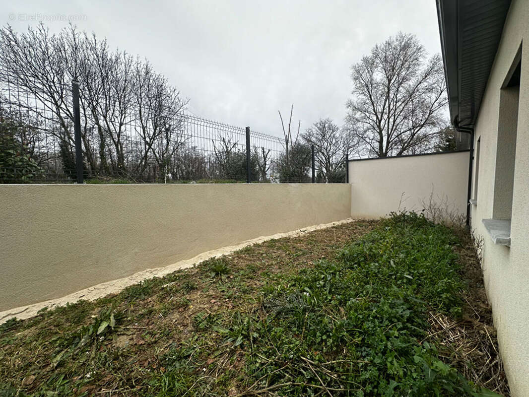 Maison à LES TOURRETTES