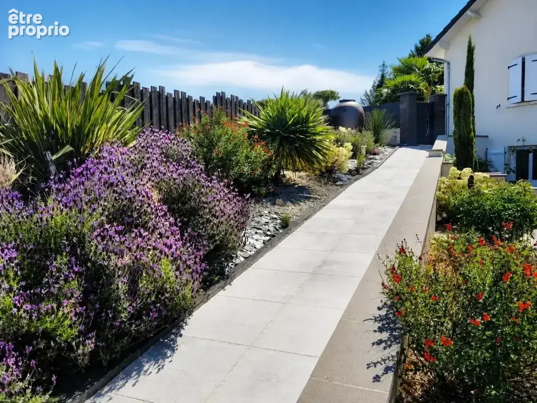 Maison de 7 pièces de 221 m² à Saint-Mathieu - photo 9