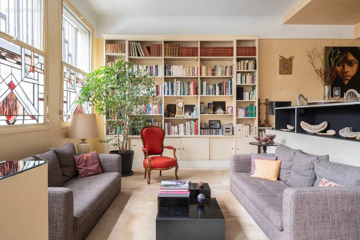 Appartement à NEUILLY-SUR-SEINE