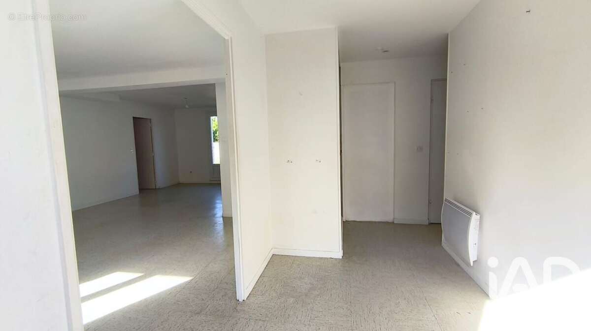 Maison 143 m² à Orgeres-En-Beauce  - photo 7