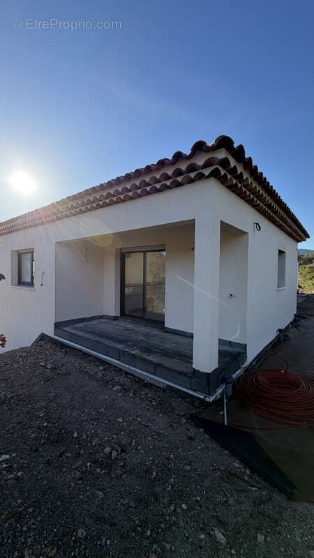 Maison à NANS-LES-PINS