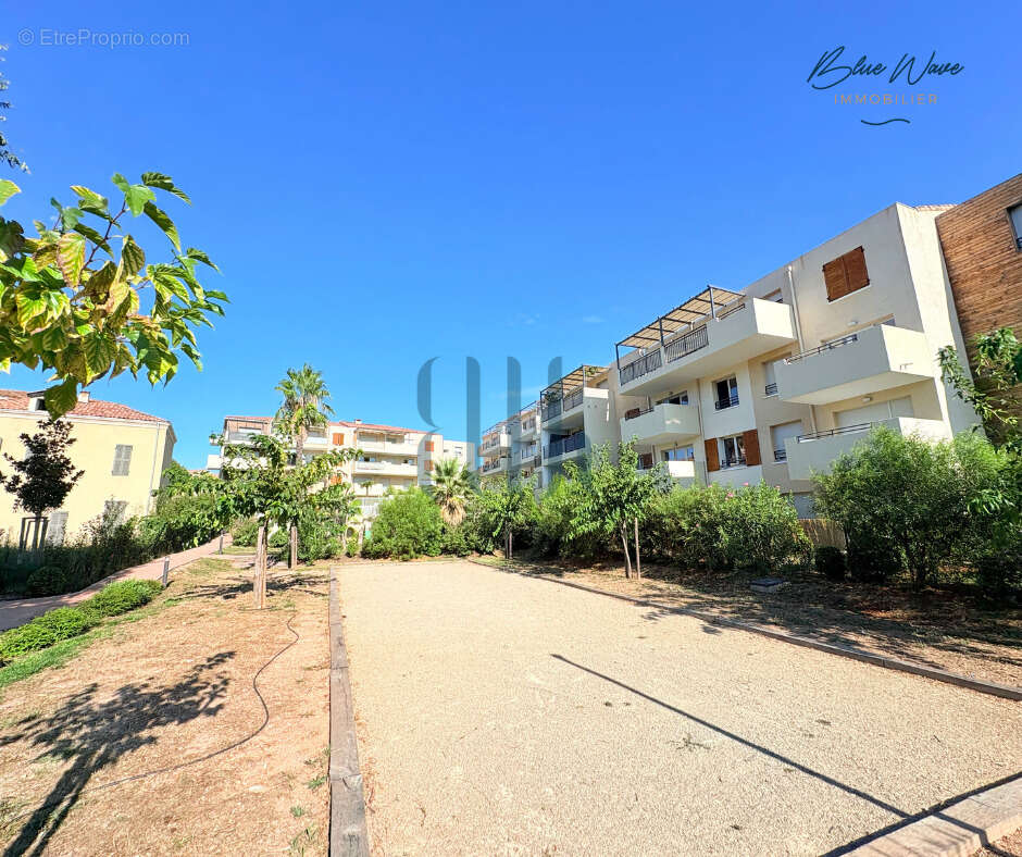 Appartement à LE MUY