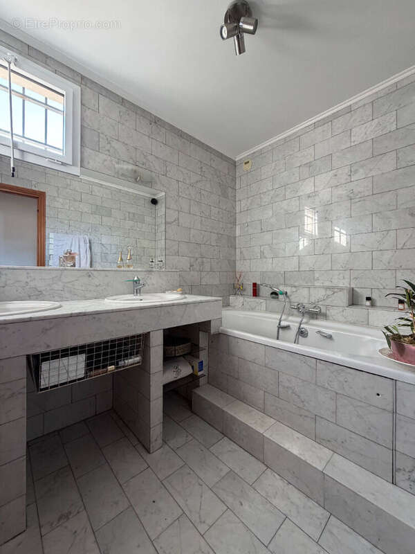 Appartement à VILLEJUIF