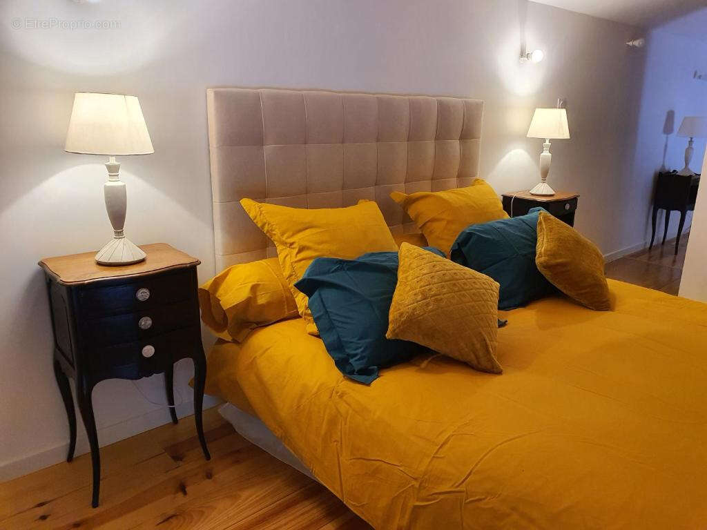 Appartement à SAINT-PIERRE-DE-MEZOARGUES