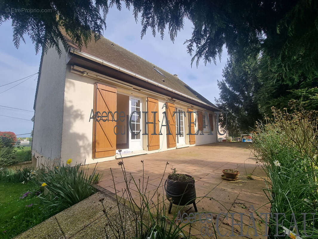 Maison à ECOUIS