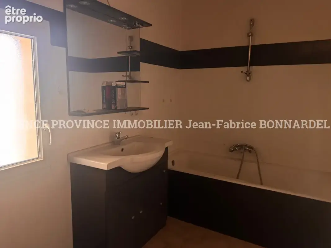 Maison 90 m² à Saint-Paul-Trois-Chateaux  - photo 8