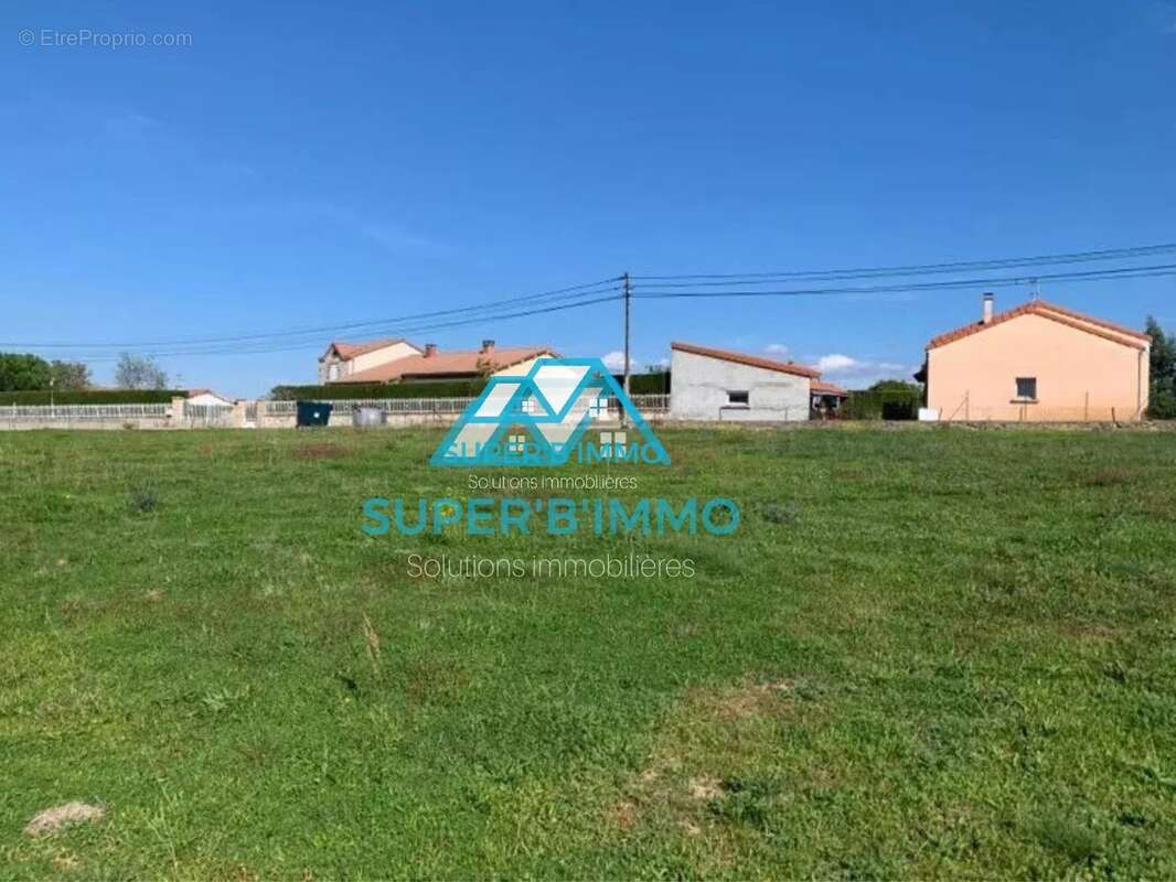 Terrain à VIEILLE-BRIOUDE