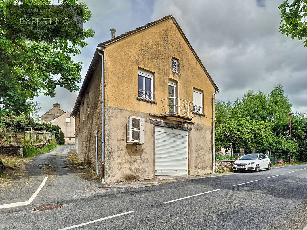 Maison à VILLEFRANCHE-DE-PANAT