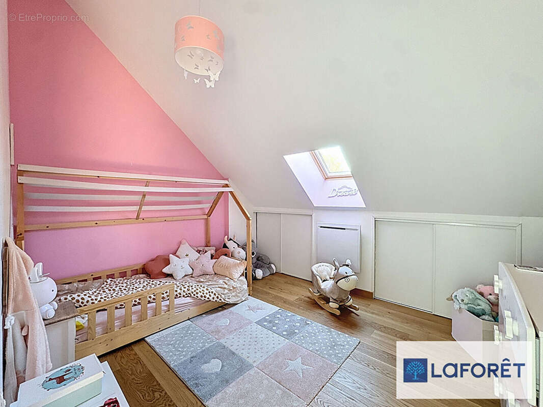 Maison à LES MESNULS