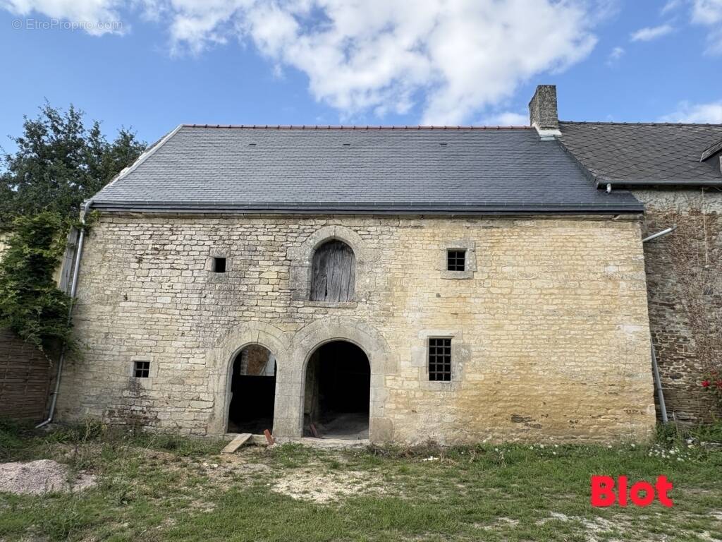 Maison à PLOUASNE