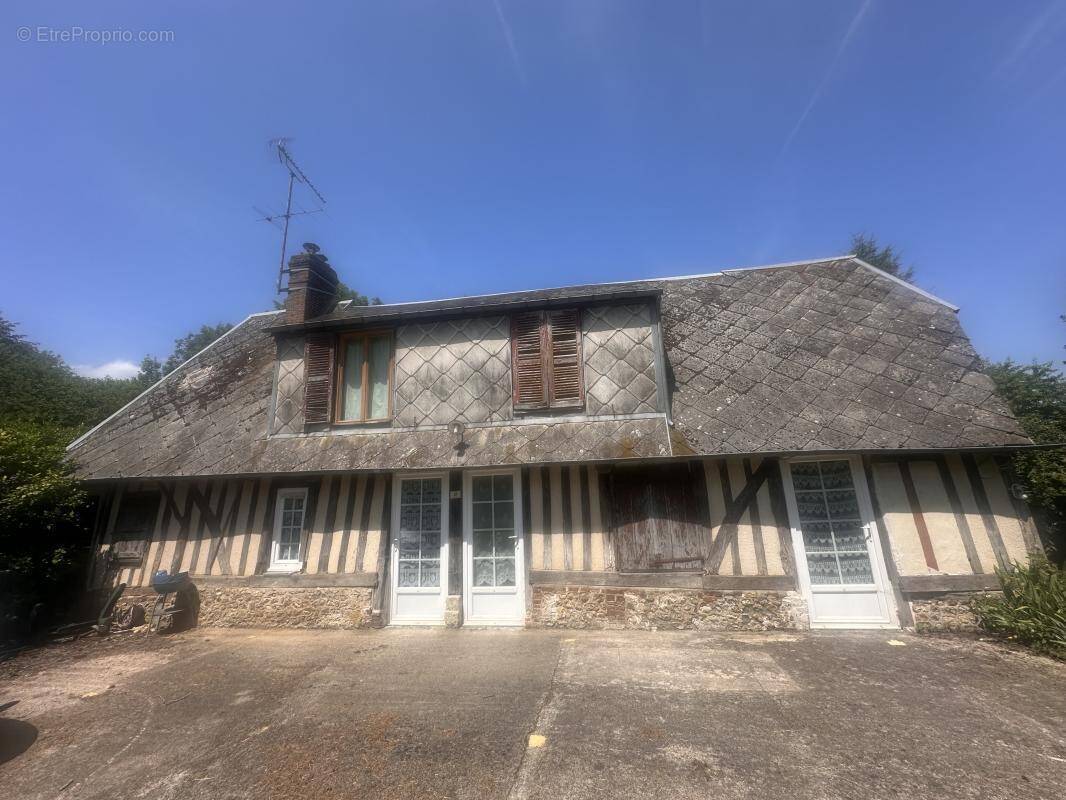 Maison à SAINT-PIERRE-DE-CORMEILLES