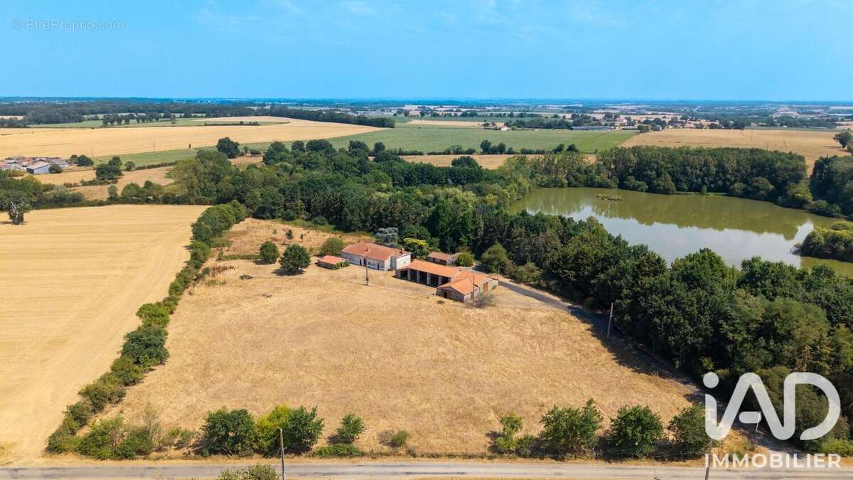 Maison 200 m² à Beaupreau  - photo 7