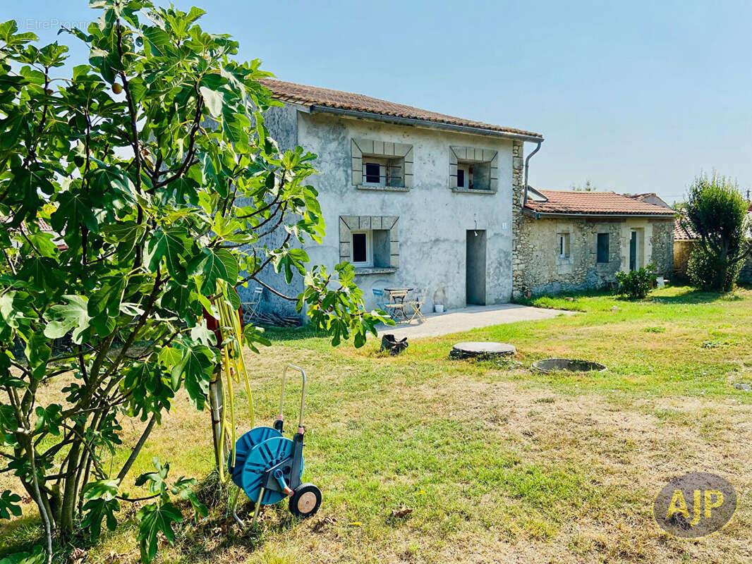 Maison à VALEYRAC