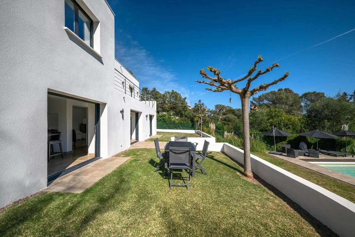 Maison à SAINT-RAPHAEL
