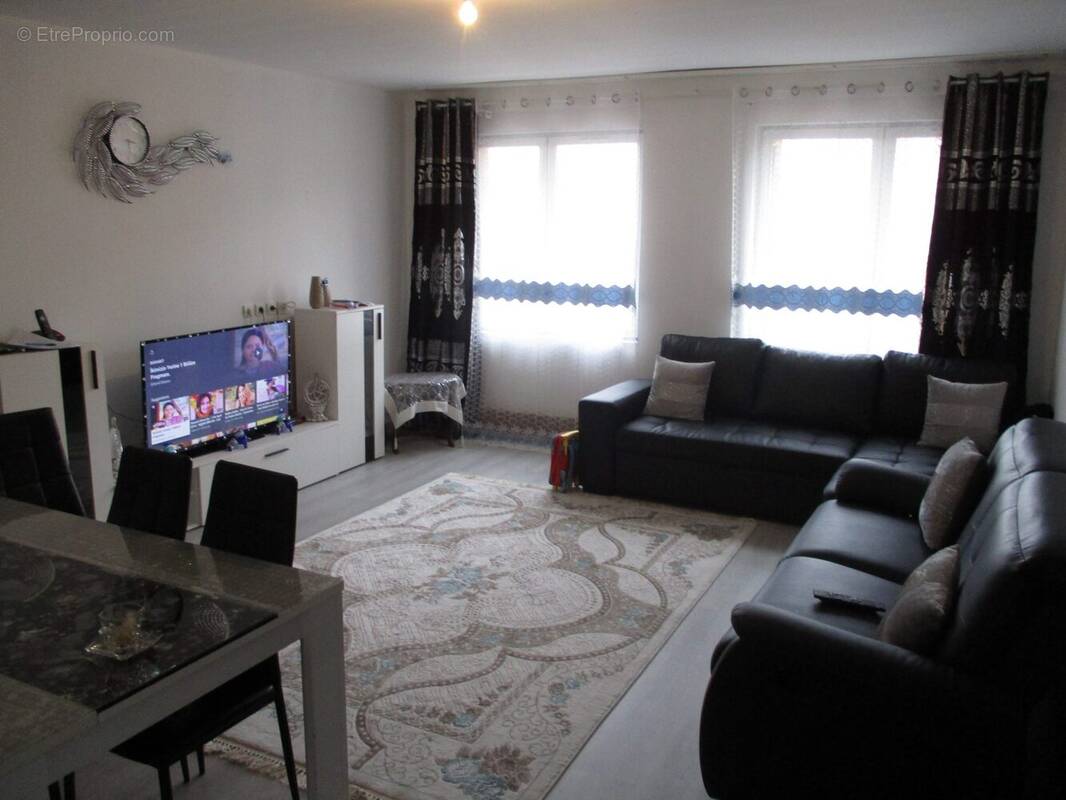 Appartement à SAINT-ETIENNE