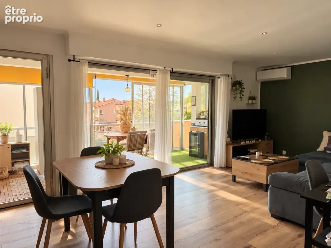 Photo Appartement à Saint-Mandrier-Sur-Mer au prix de 220 000€