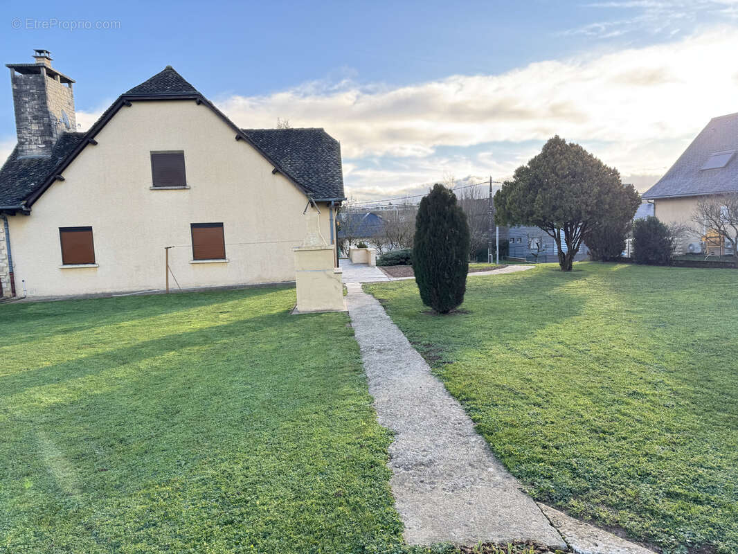 Maison à SEBAZAC-CONCOURES