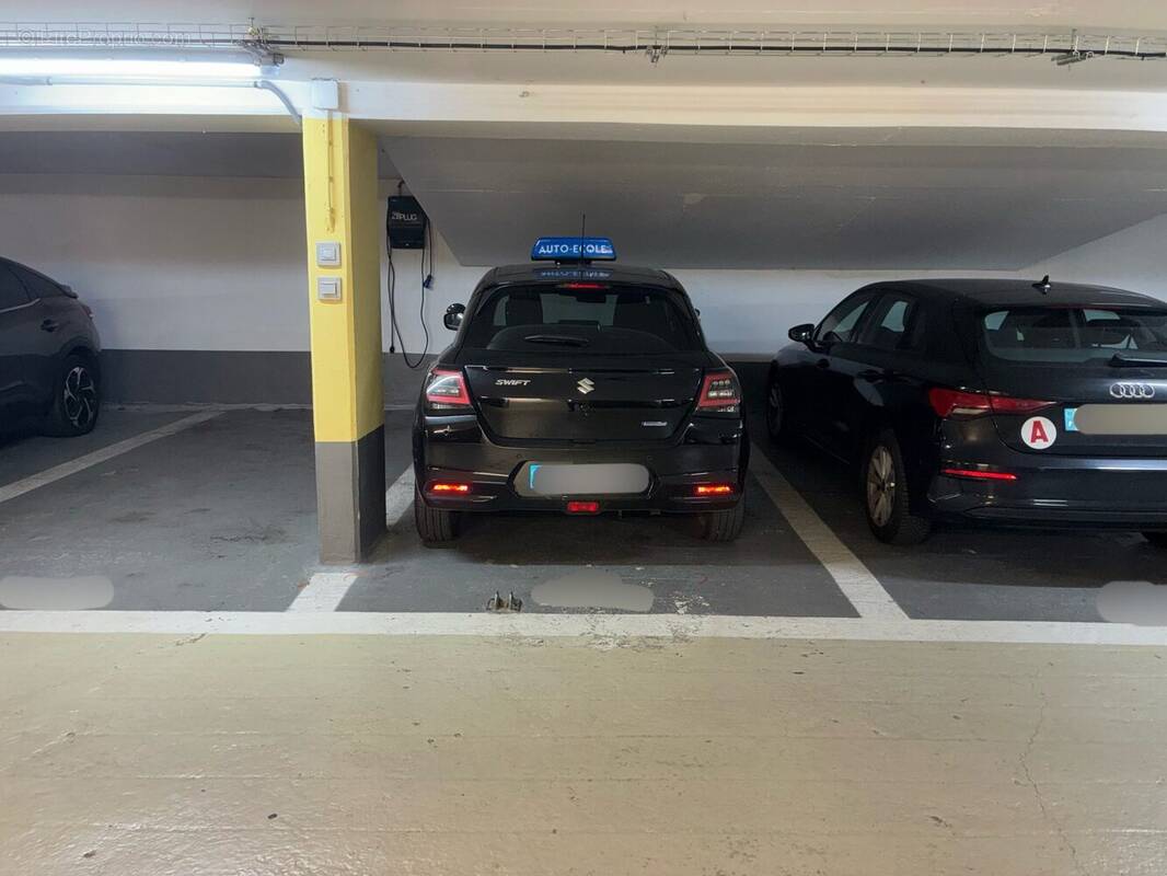 Parking à LEVALLOIS-PERRET