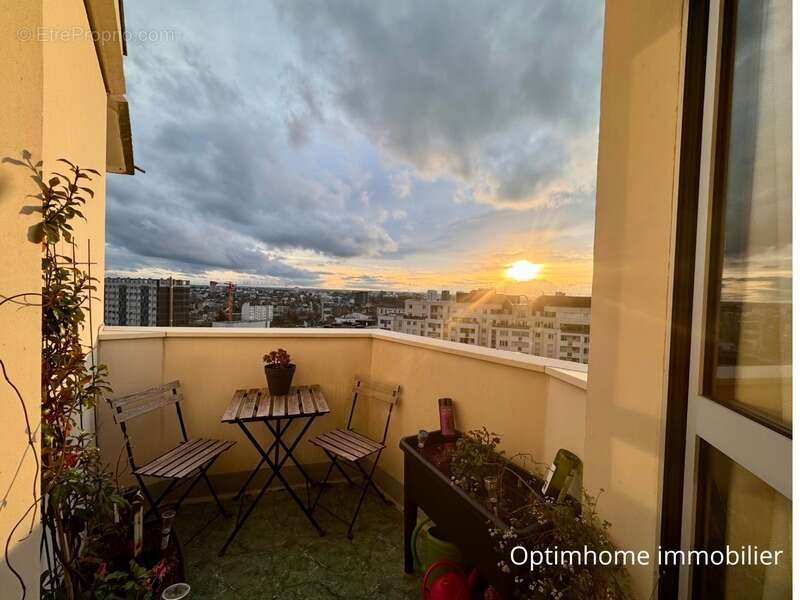 Appartement à vendre T4, 15ème étage vue panoramique - photo 4