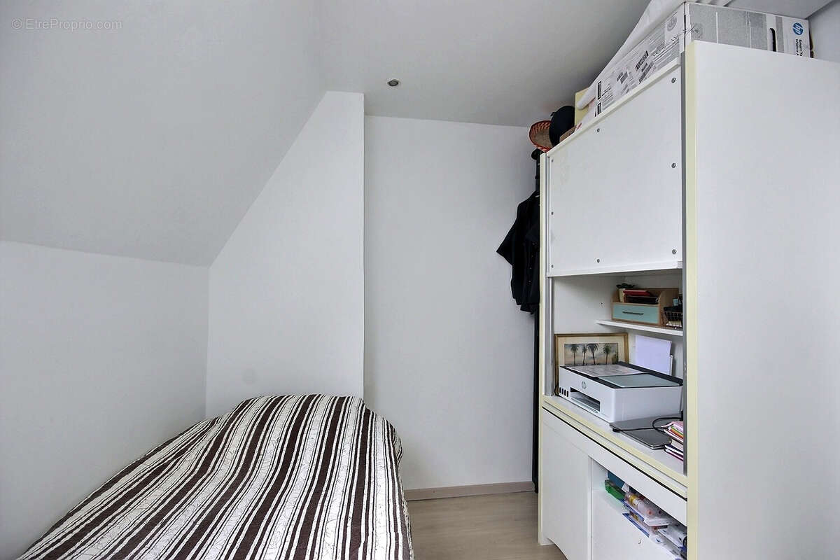 Appartement à COURBEVOIE