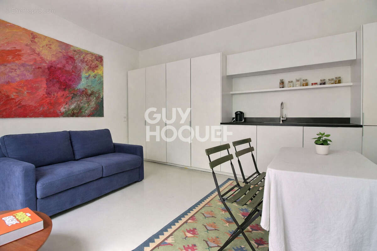 Appartement à PARIS-18E