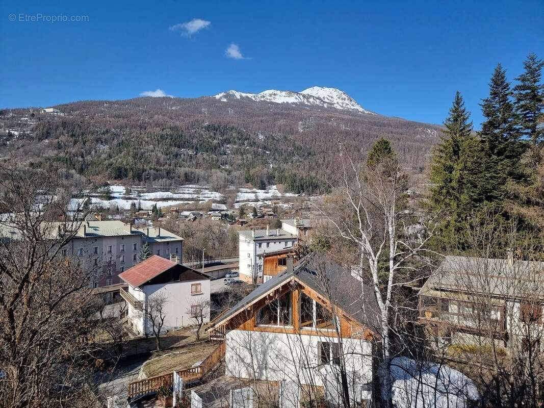 Appartement à LA SALLE-LES-ALPES