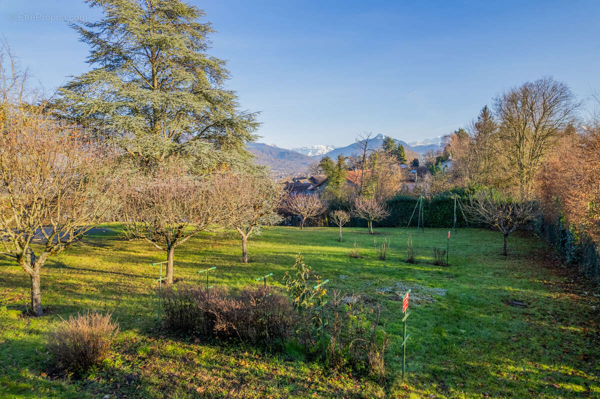 Maison à VETRAZ-MONTHOUX