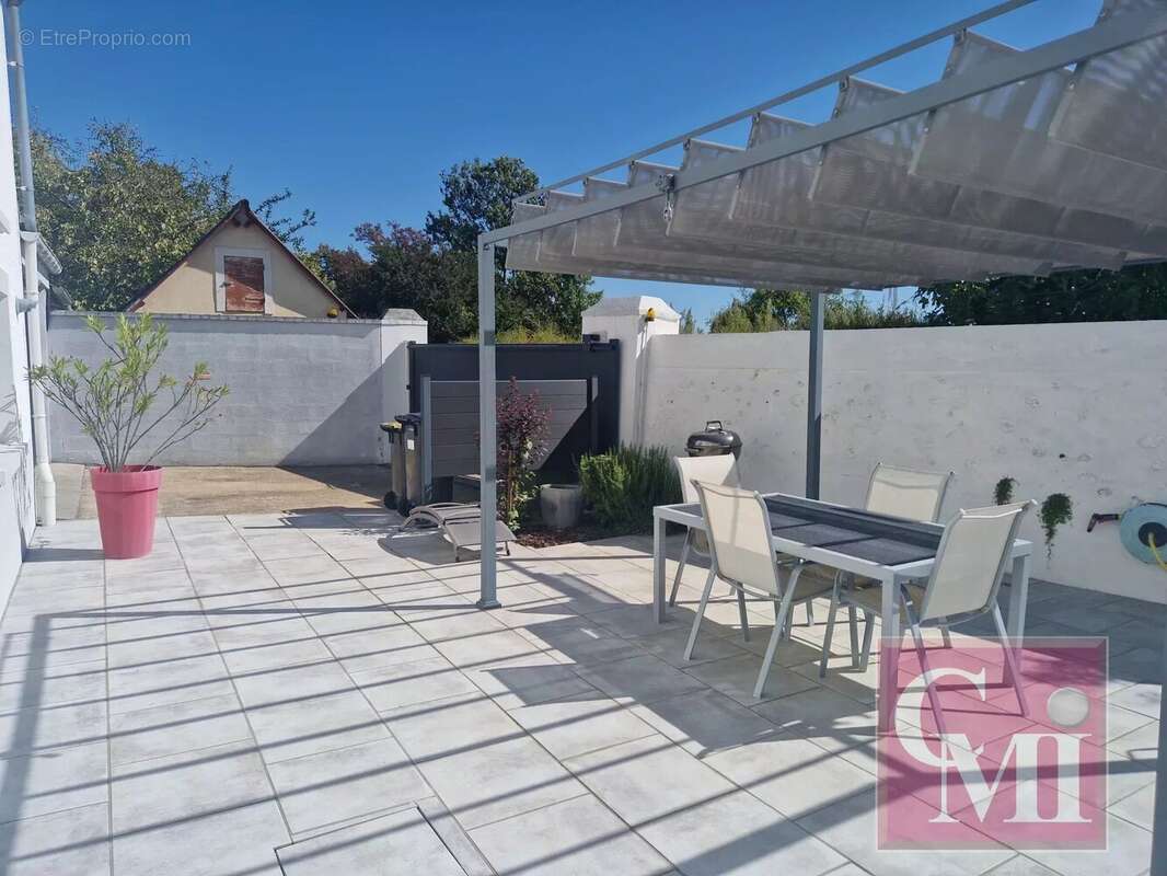 Maison à BRUYERES-LE-CHATEL