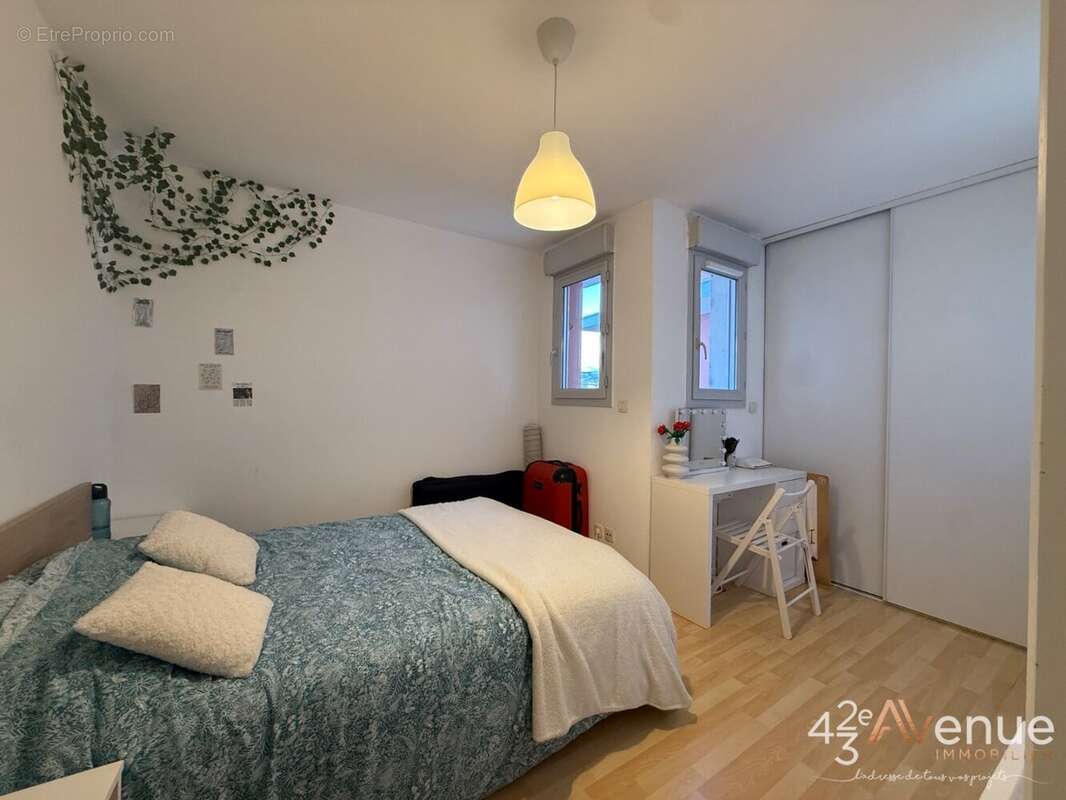 Appartement à SAINT-ETIENNE