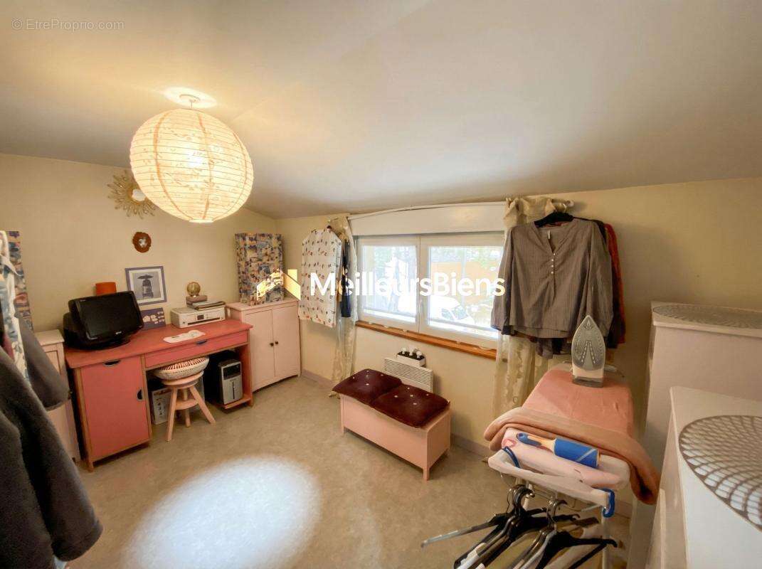 Immeuble mixte 162 m² à Trégueux, local commercial et 2 logements loués - photo 3