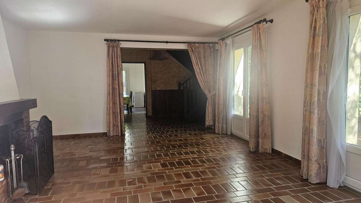 Maison à Taradeau 4 pièce(s) 120 m2 - photo 12