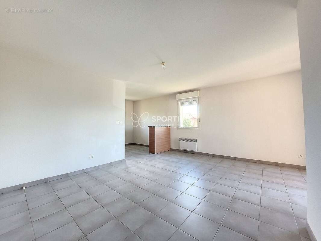 Appartement 3 pièces avec terrasse et places de parking à Sainte Bazeille - photo 2