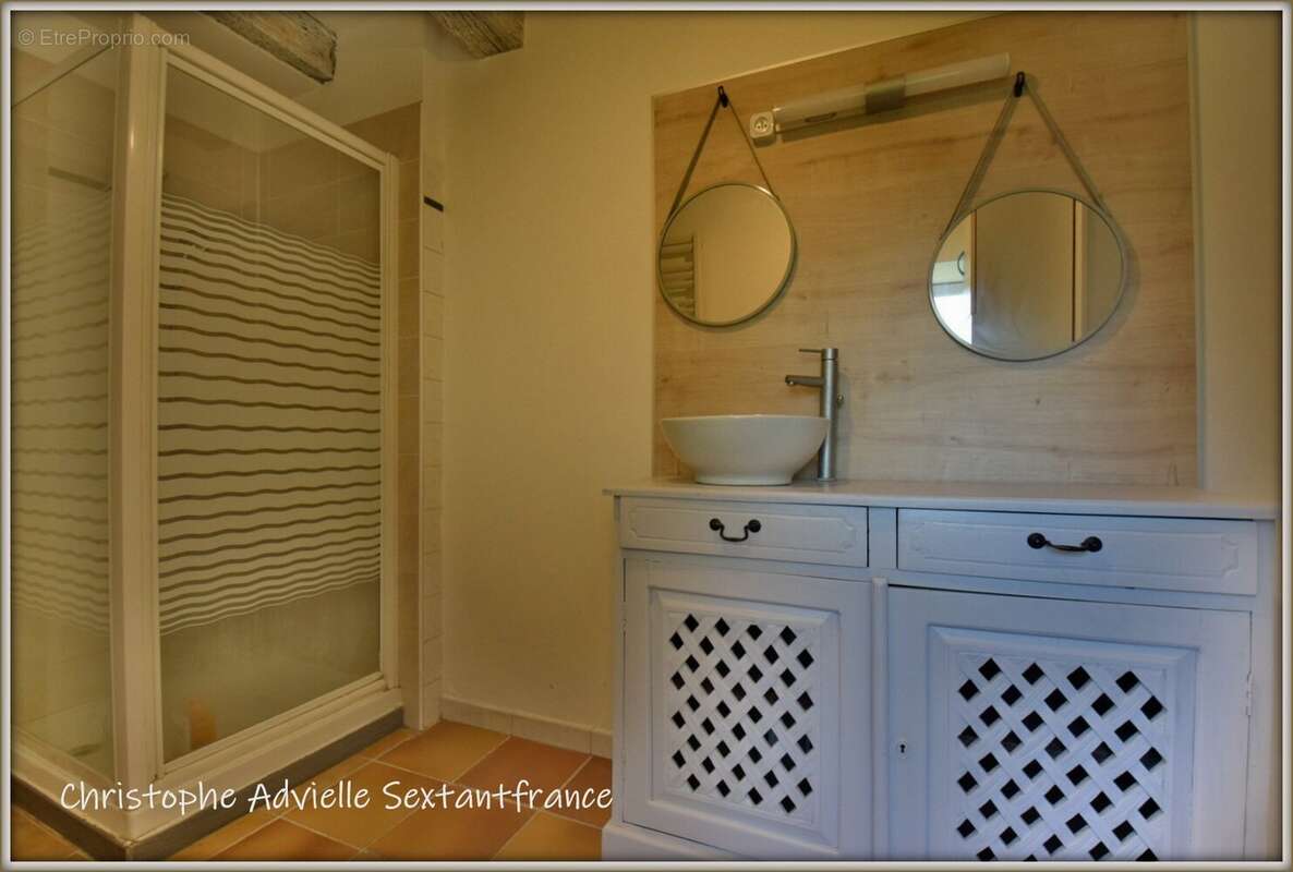 Périgourdine en pierres, rénovée, 3 chambres et un bureau sur terrain de 1820 M2 environ - photo 4