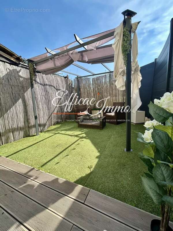 Studio avec grande terrasse et place de parking - photo 4