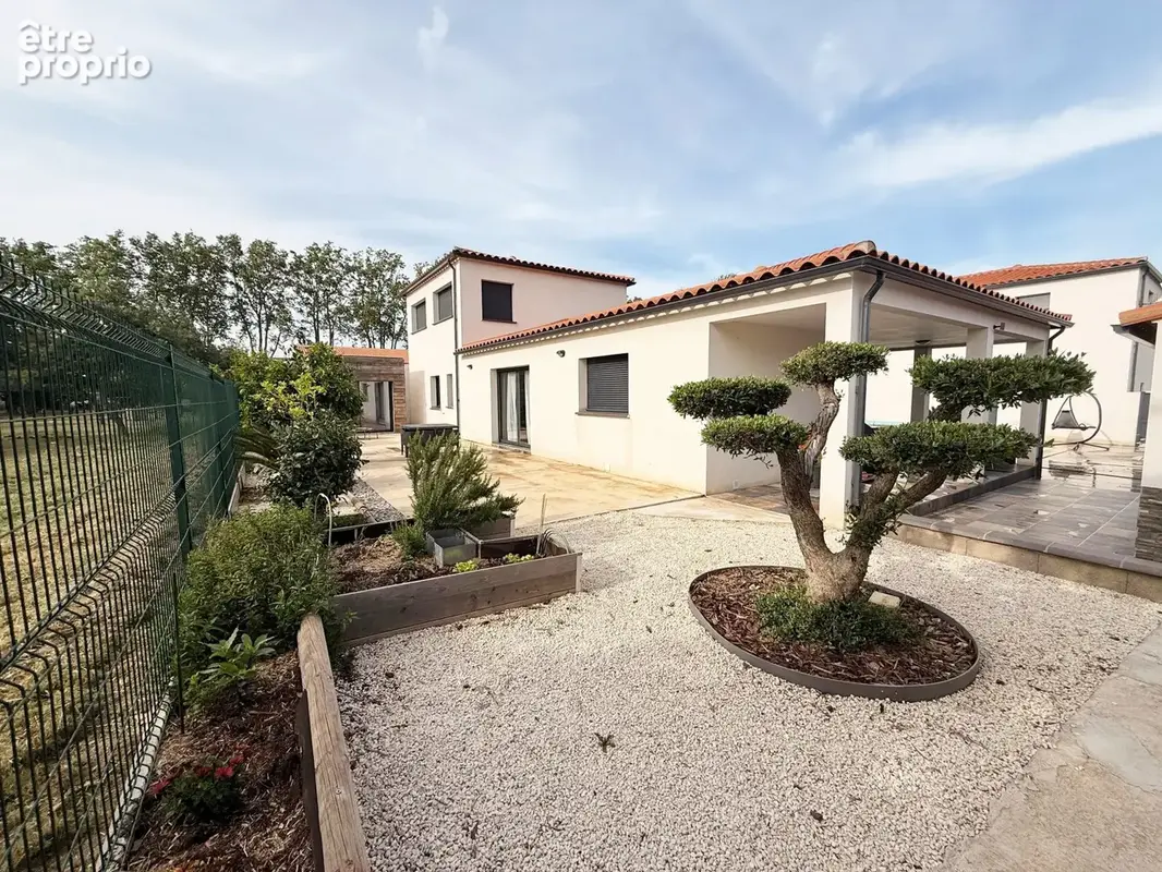 Maison 466 m² à Laroque-Des-Alberes  - photo 2