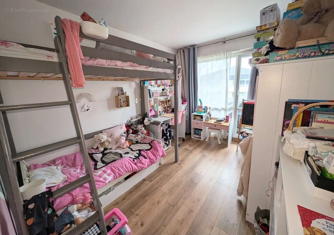 Appartement à LES ESSARTS-LE-ROI