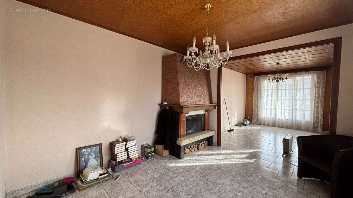 Maison à SAUVIGNY-LES-BOIS