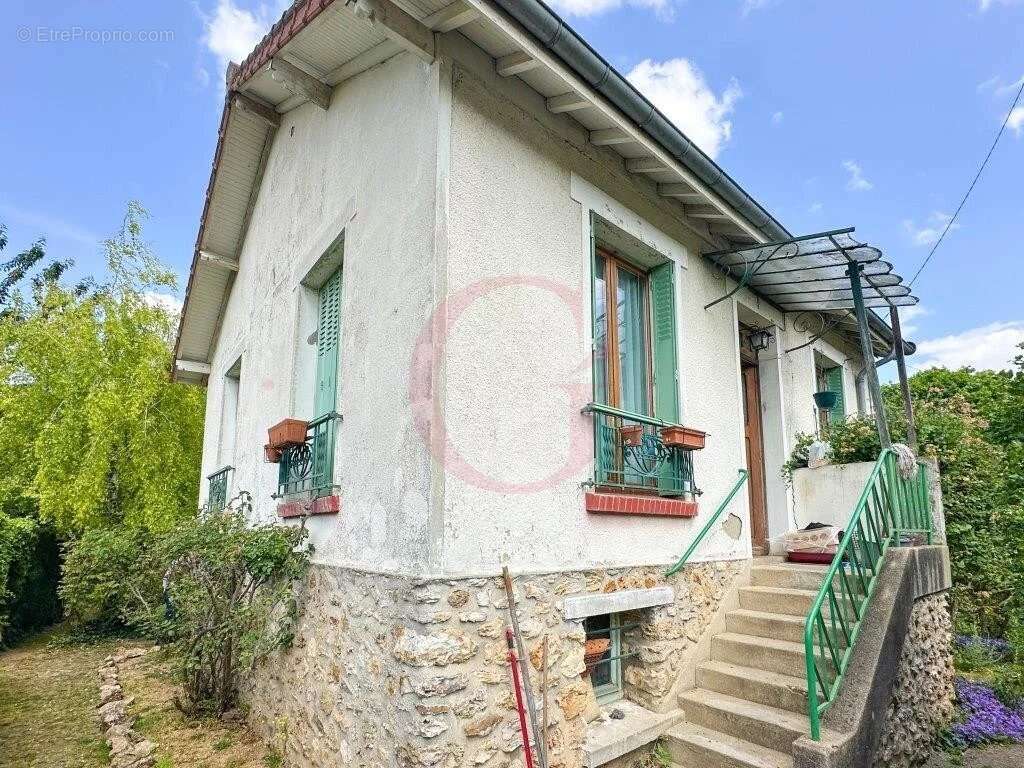 Maison à L&#039;HAY-LES-ROSES